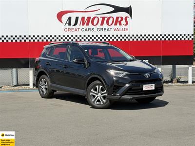 2018 Toyota RAV4 - Thumbnail