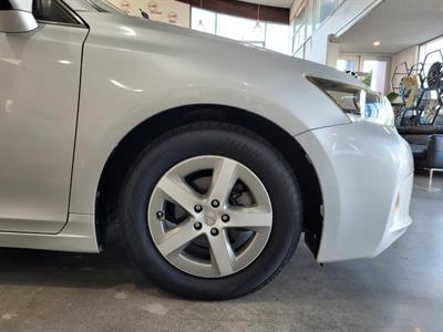 2012 Lexus CT 200h - Thumbnail