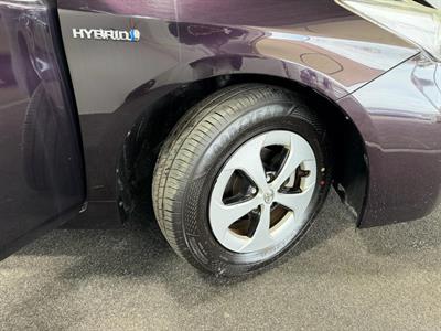 2013 Toyota Prius - Thumbnail