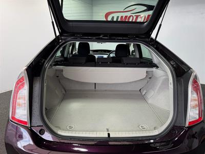2013 Toyota Prius - Thumbnail