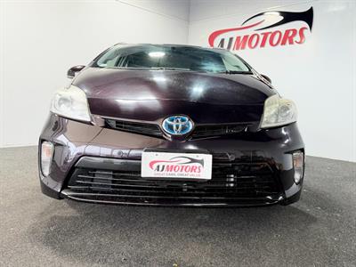 2013 Toyota Prius - Thumbnail