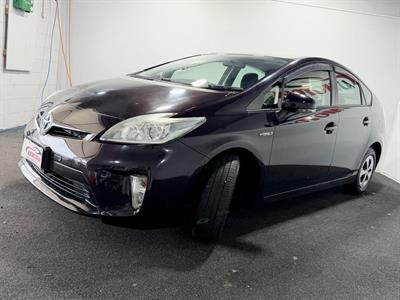 2013 Toyota Prius - Thumbnail