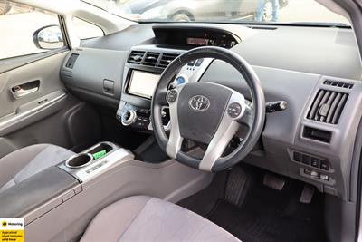 2012 Toyota Prius - Thumbnail