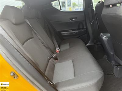 2017 Toyota C-HR - Thumbnail