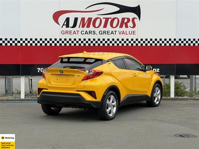 2017 Toyota C-HR - Thumbnail