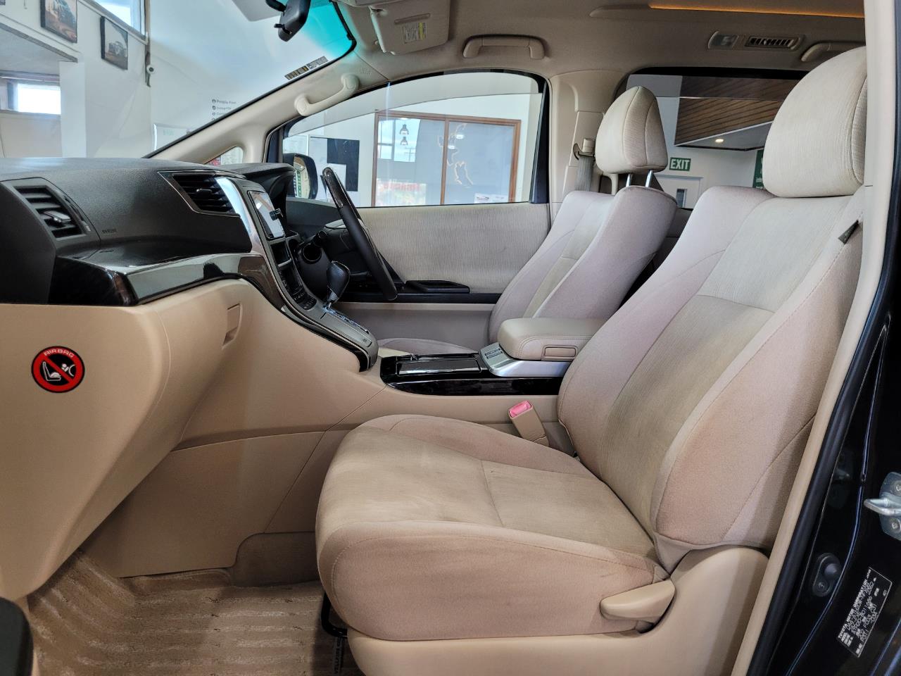 2012 Toyota Vellfire