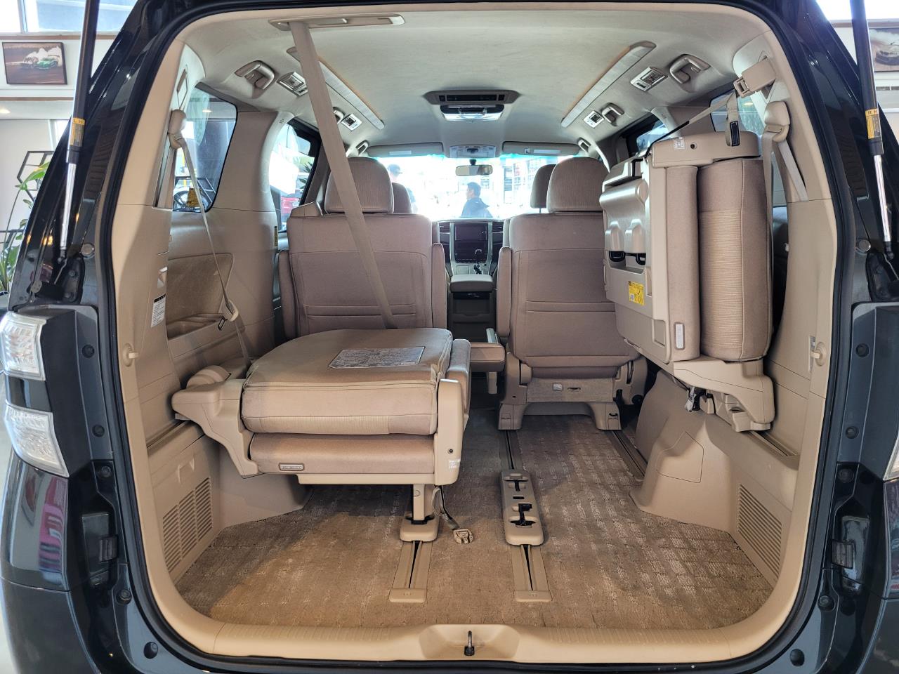 2012 Toyota Vellfire