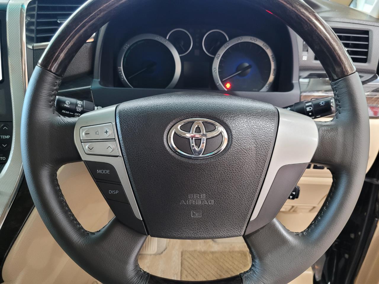 2012 Toyota Vellfire