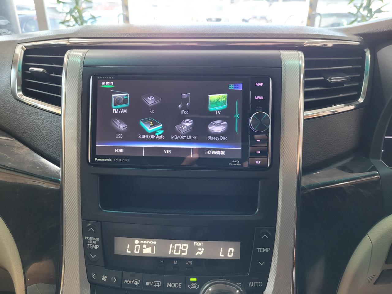 2012 Toyota Vellfire