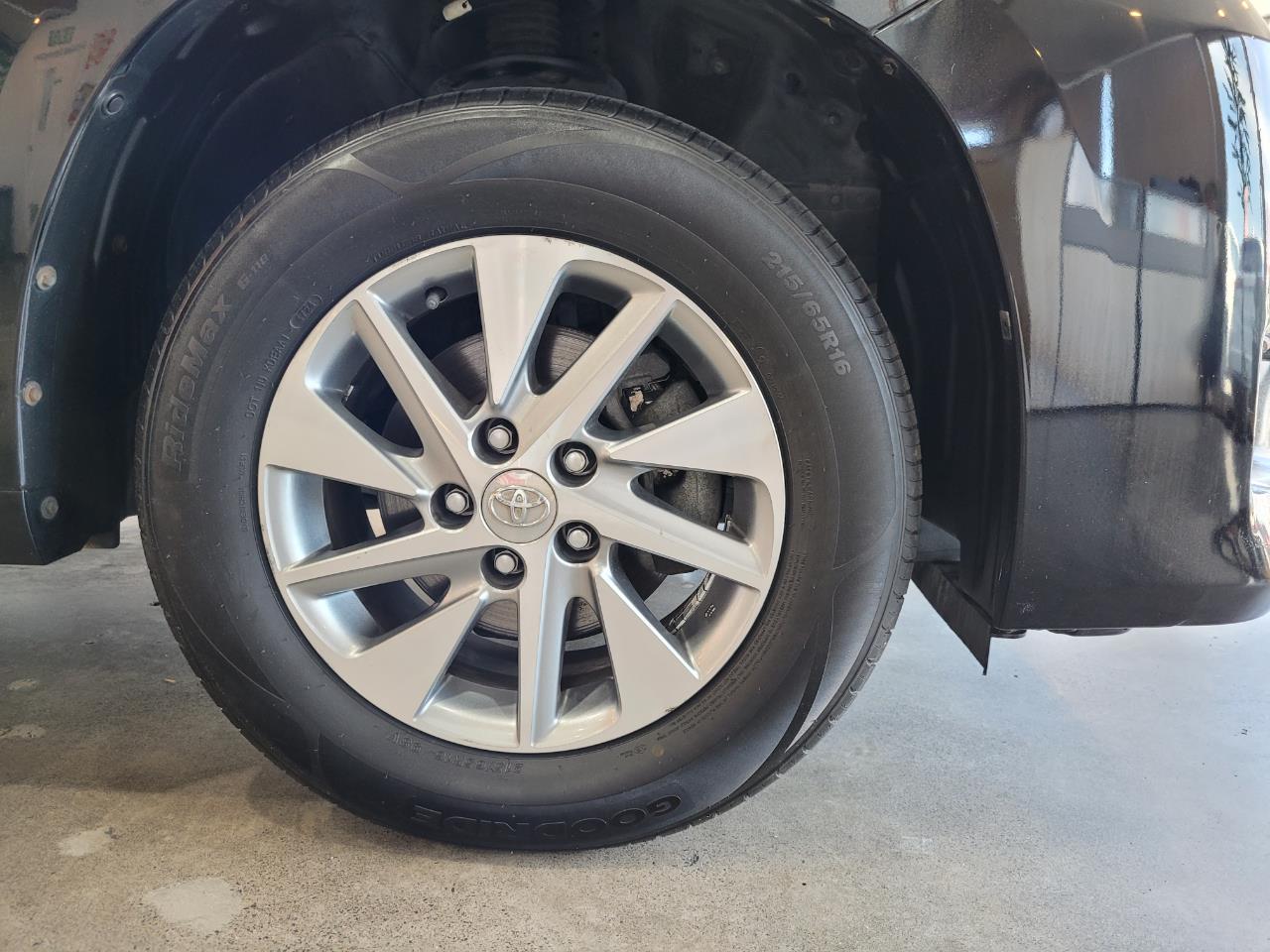 2012 Toyota Vellfire