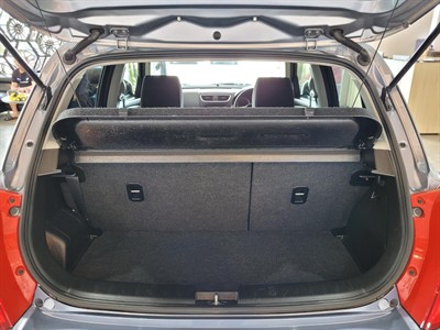 2016 Suzuki Swift - Thumbnail