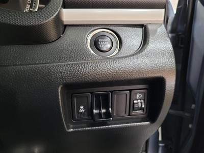 2016 Suzuki Swift - Thumbnail