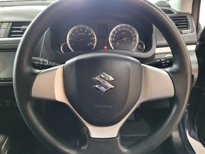 2016 Suzuki Swift - Thumbnail