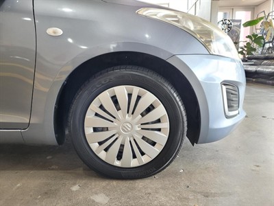 2016 Suzuki Swift - Thumbnail