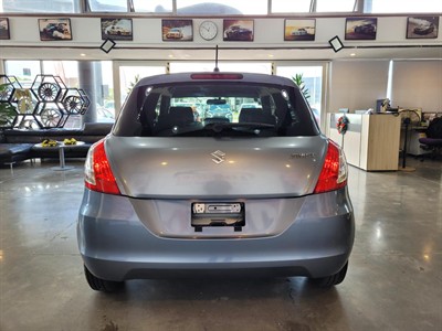 2016 Suzuki Swift - Thumbnail