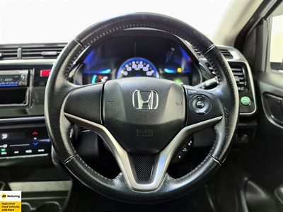 2014 Honda Grace - Thumbnail