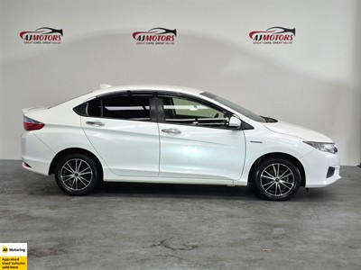 2014 Honda Grace - Thumbnail