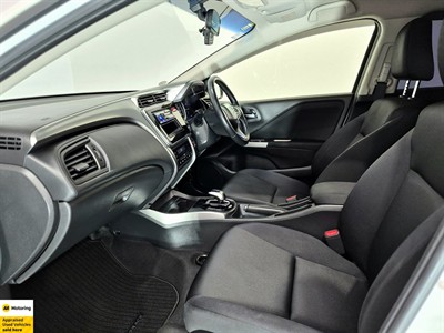 2014 Honda Grace - Thumbnail