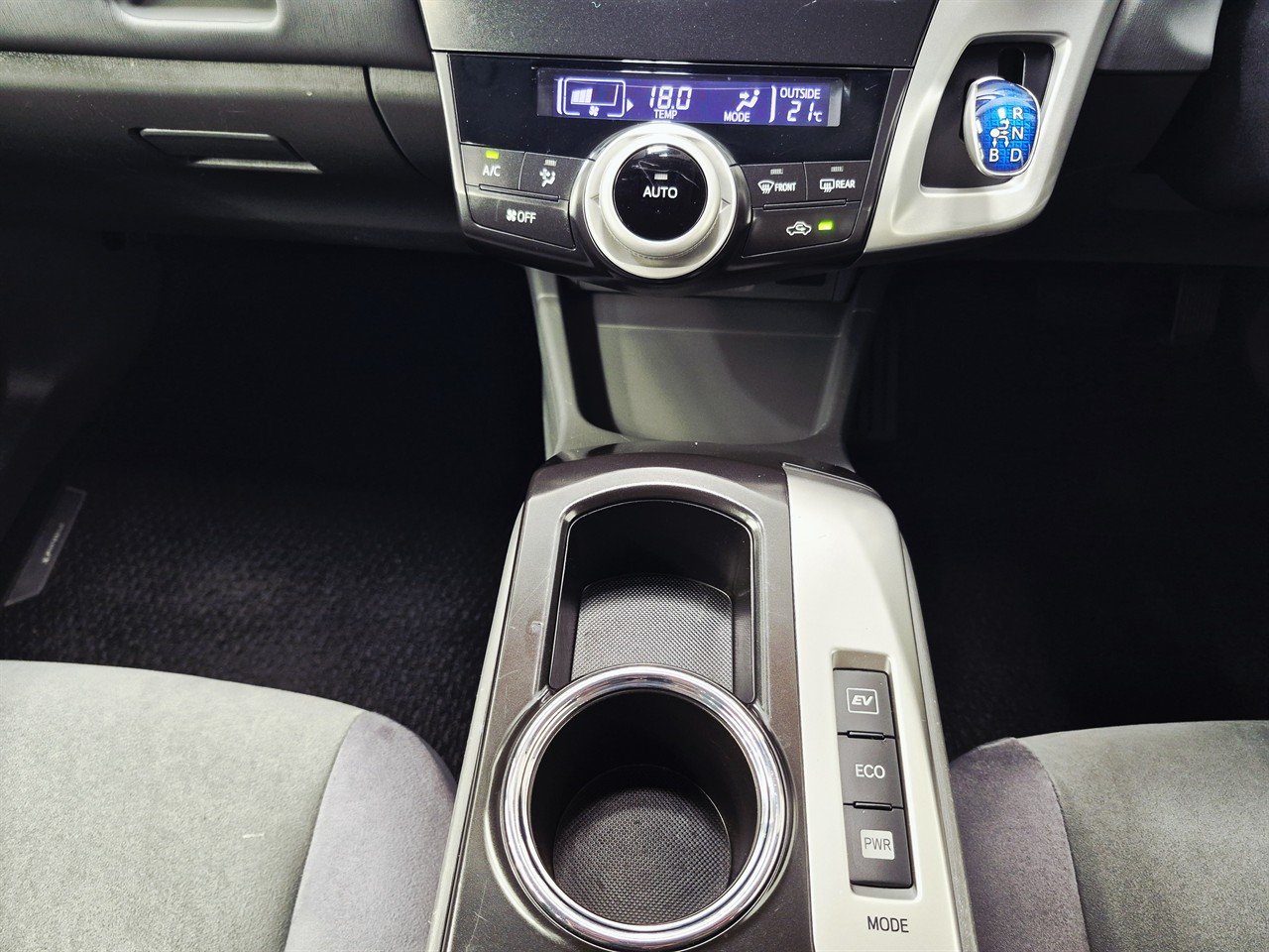 2013 Toyota Prius Alpha