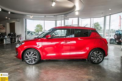 2023 Suzuki Swift - Thumbnail