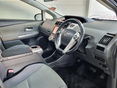 2012 Toyota Prius - Thumbnail