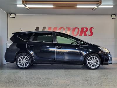 2012 Toyota Prius - Thumbnail