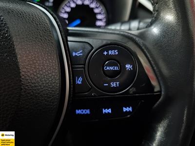 2021 Toyota RAV4 - Thumbnail