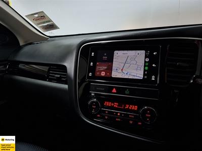 2019 Mitsubishi Outlander - Thumbnail