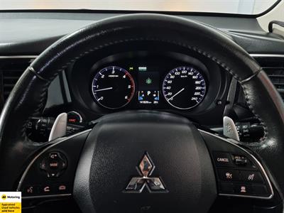 2019 Mitsubishi Outlander - Thumbnail