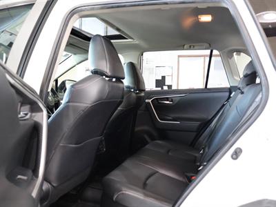 2021 Toyota RAV4 - Thumbnail