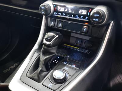 2021 Toyota RAV4 - Thumbnail