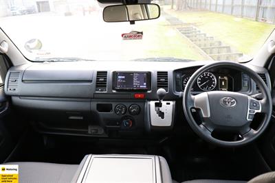 2021 Toyota Hiace - Thumbnail
