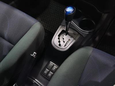 2015 Toyota Aqua - Thumbnail