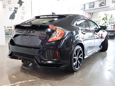 2018 Honda Civic - Thumbnail