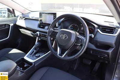 2021 Toyota RAV4 - Thumbnail