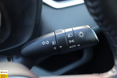 2021 Toyota RAV4 - Thumbnail