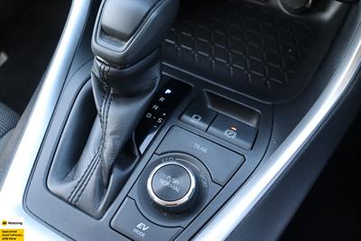 2021 Toyota RAV4 - Thumbnail