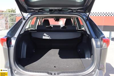 2021 Toyota RAV4 - Thumbnail