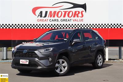 2021 Toyota RAV4 - Thumbnail