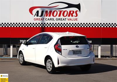 2018 Toyota Aqua - Thumbnail