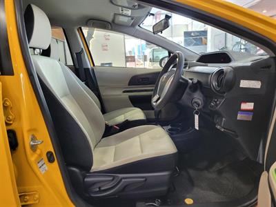 2012 Toyota Aqua - Thumbnail