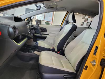 2012 Toyota Aqua - Thumbnail