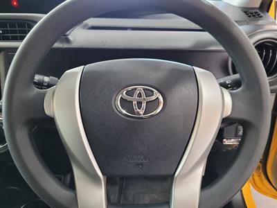 2012 Toyota Aqua - Thumbnail