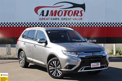 2022 Mitsubishi Outlander - Thumbnail