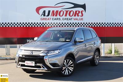 2022 Mitsubishi Outlander - Thumbnail