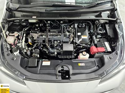 2020 Toyota Prius - Thumbnail