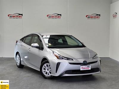 2020 Toyota Prius - Thumbnail