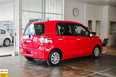 2014 Toyota Spade - Thumbnail