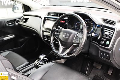 2015 Honda Grace - Thumbnail