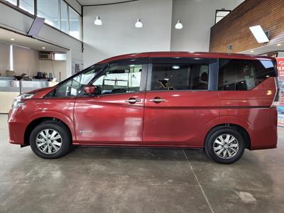 2018 Nissan Serena - Thumbnail